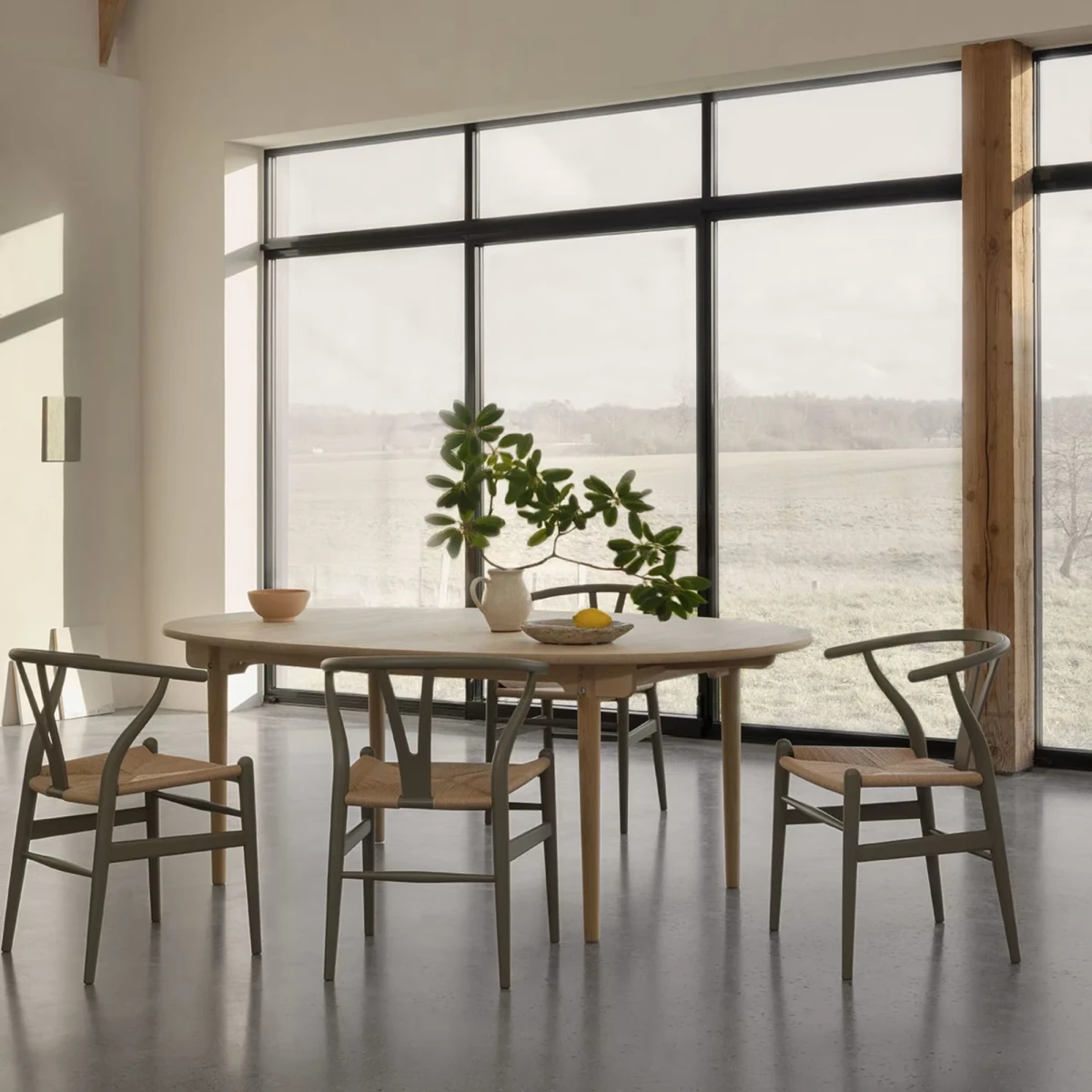 Drewniane krzesło Wishbone CH24 Natural Carl Hansen & Søn