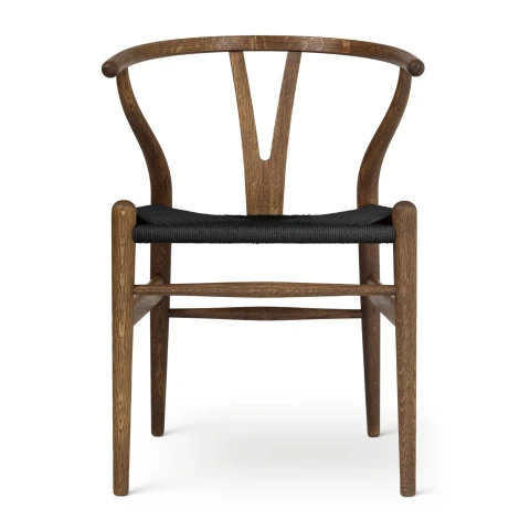 Drewniane krzesło Wishbone CH24 Black Carl Hansen & Søn