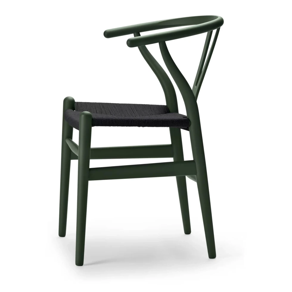 Drewniane krzesło Wishbone CH24 Black Carl Hansen & Søn