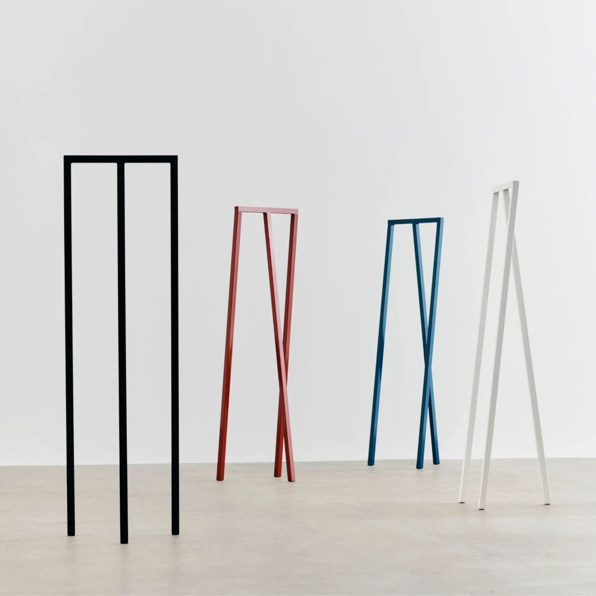 Wieszak na ubrania Loop Stand Hall