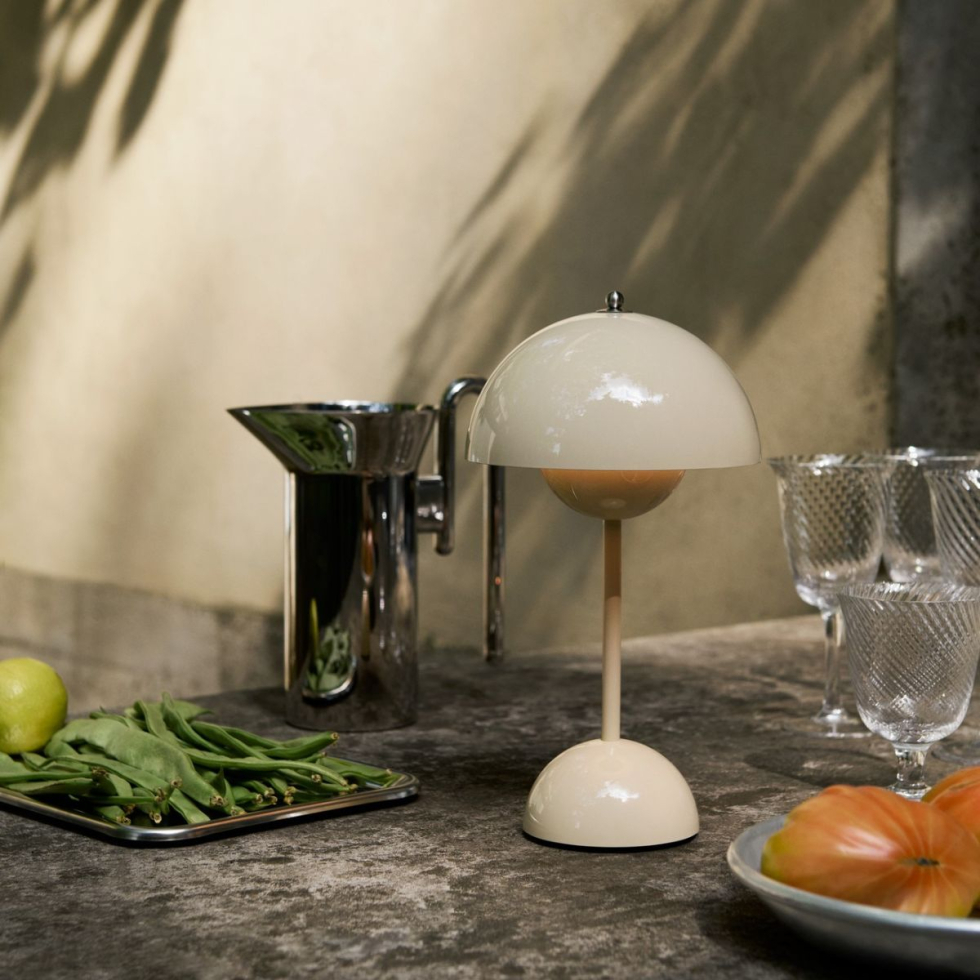 Lampa przenośna Flowerpot VP9 Ivory