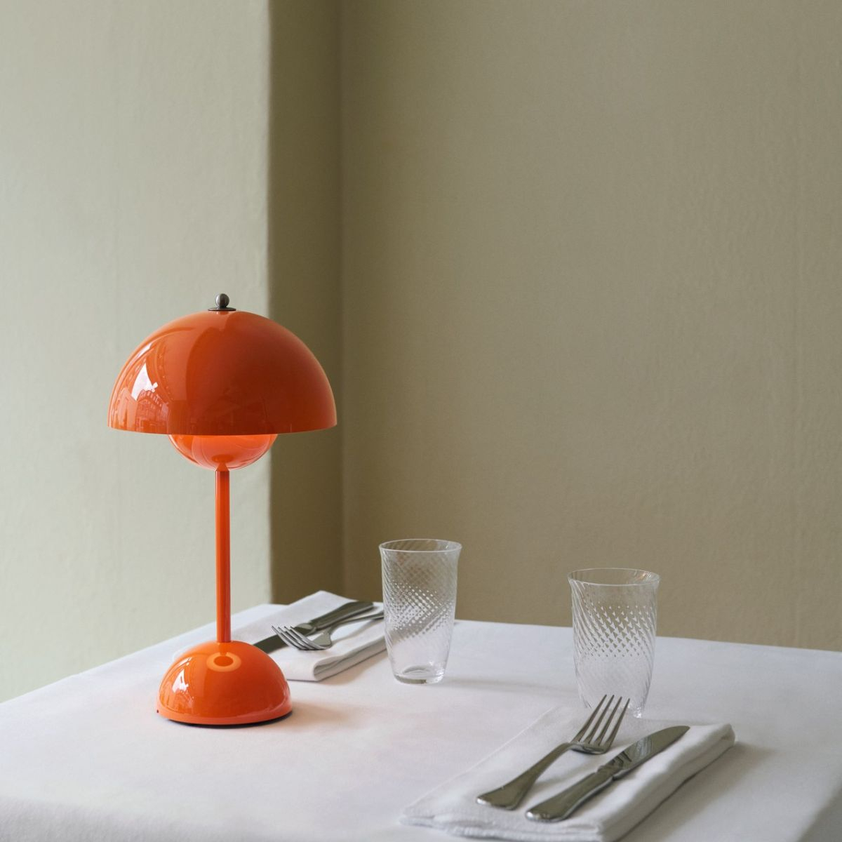 Lampa przenośna Flowerpot VP9 Zesty Orange