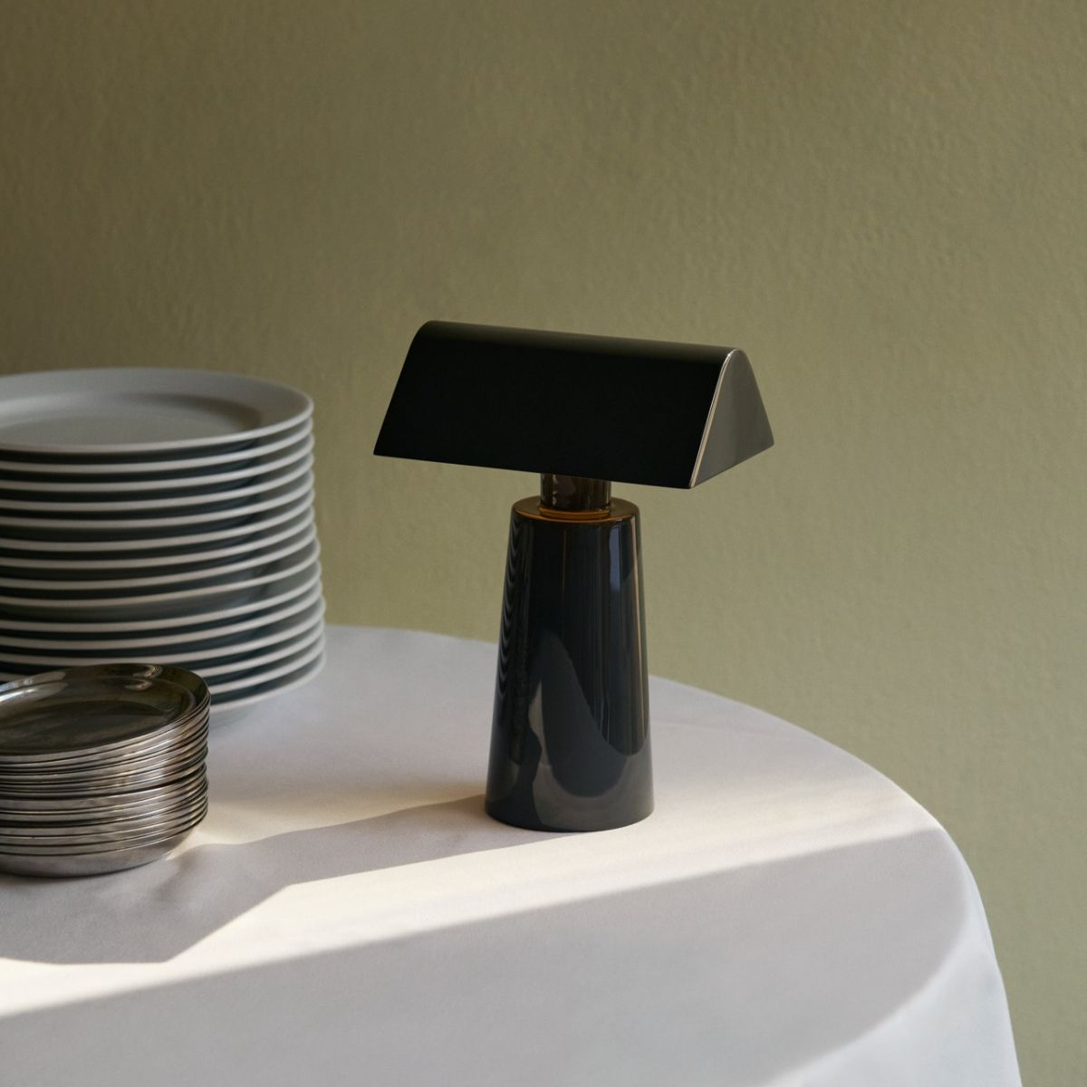 Lampa przenośna Caret MF1 Anthracite