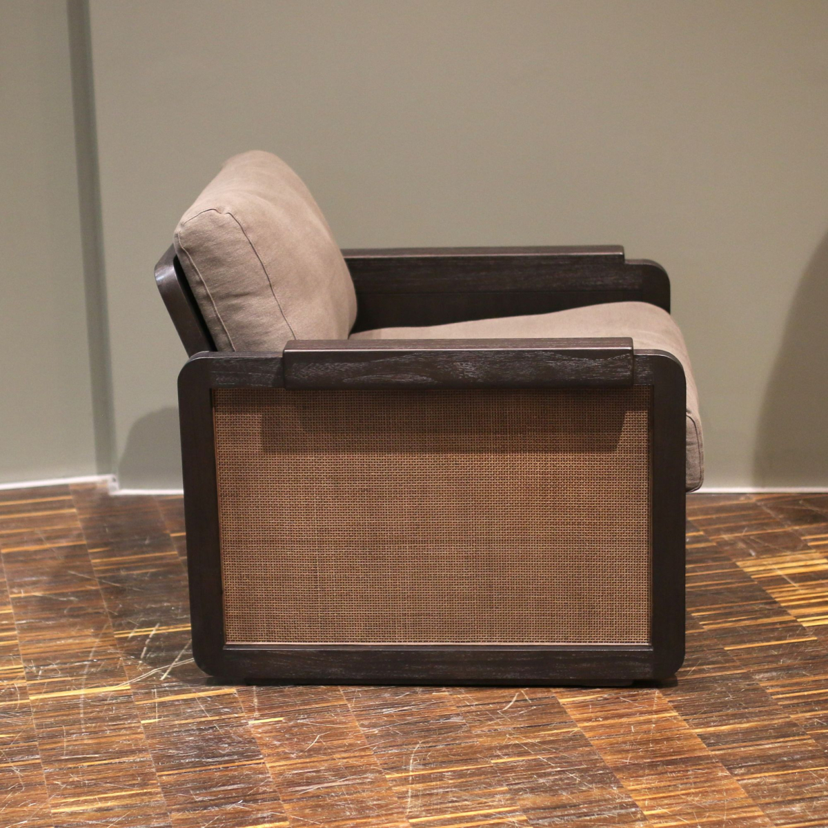 Zestaw: Fotel Panel + stolik boczny Panel