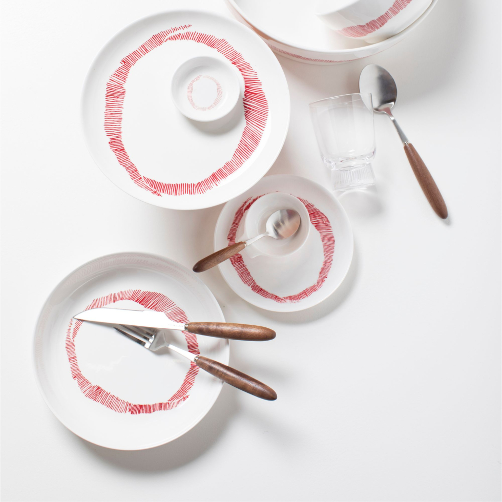 Talerz M Feast White Swirl - Stripes Red