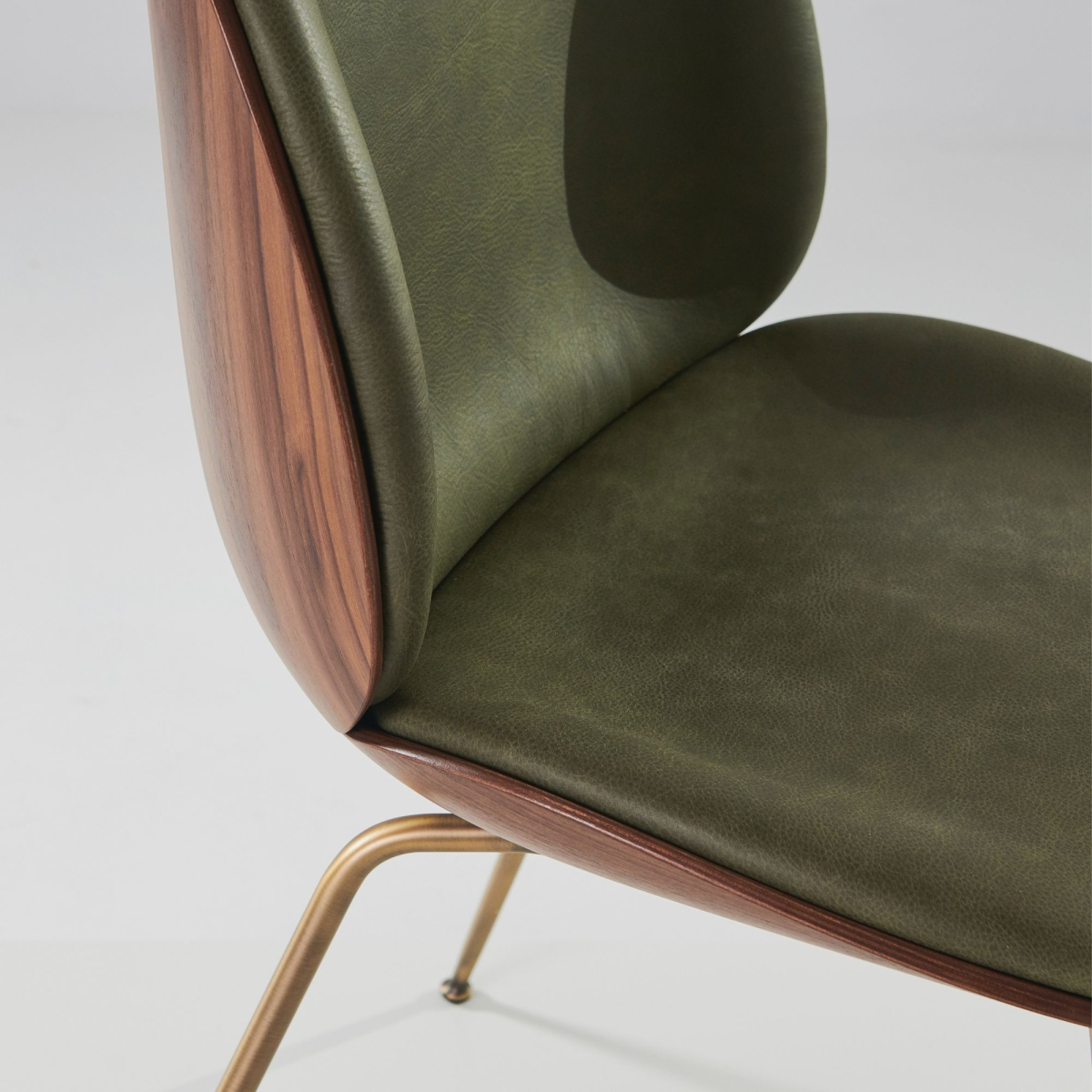 Tapicerowane krzesło tapicerowane Beetle Gubi