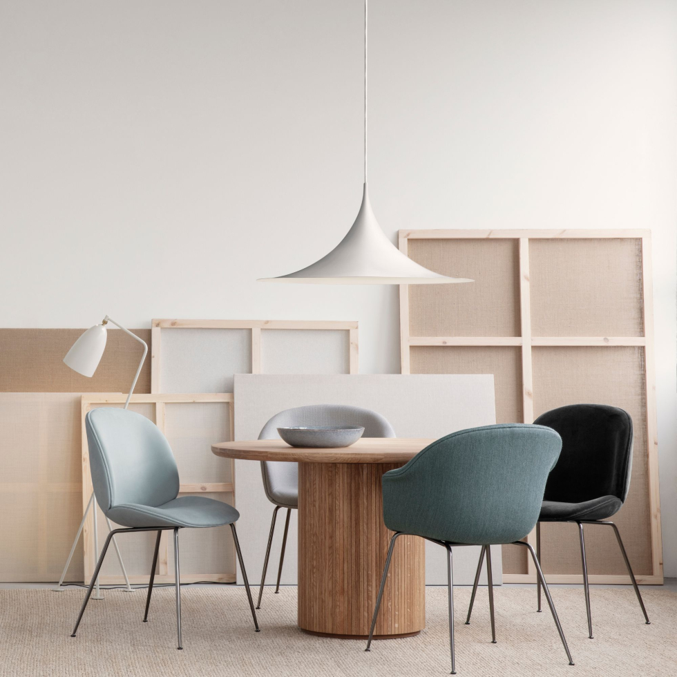 Tapicerowane krzesło tapicerowane Beetle Gubi