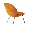 Tapicerowany fotel Beetle Gubi
