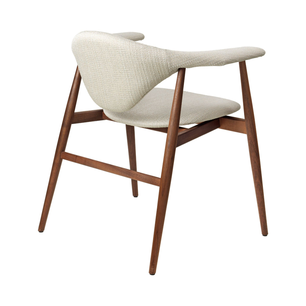 Tapicerowane krzesło Masculo Gubi