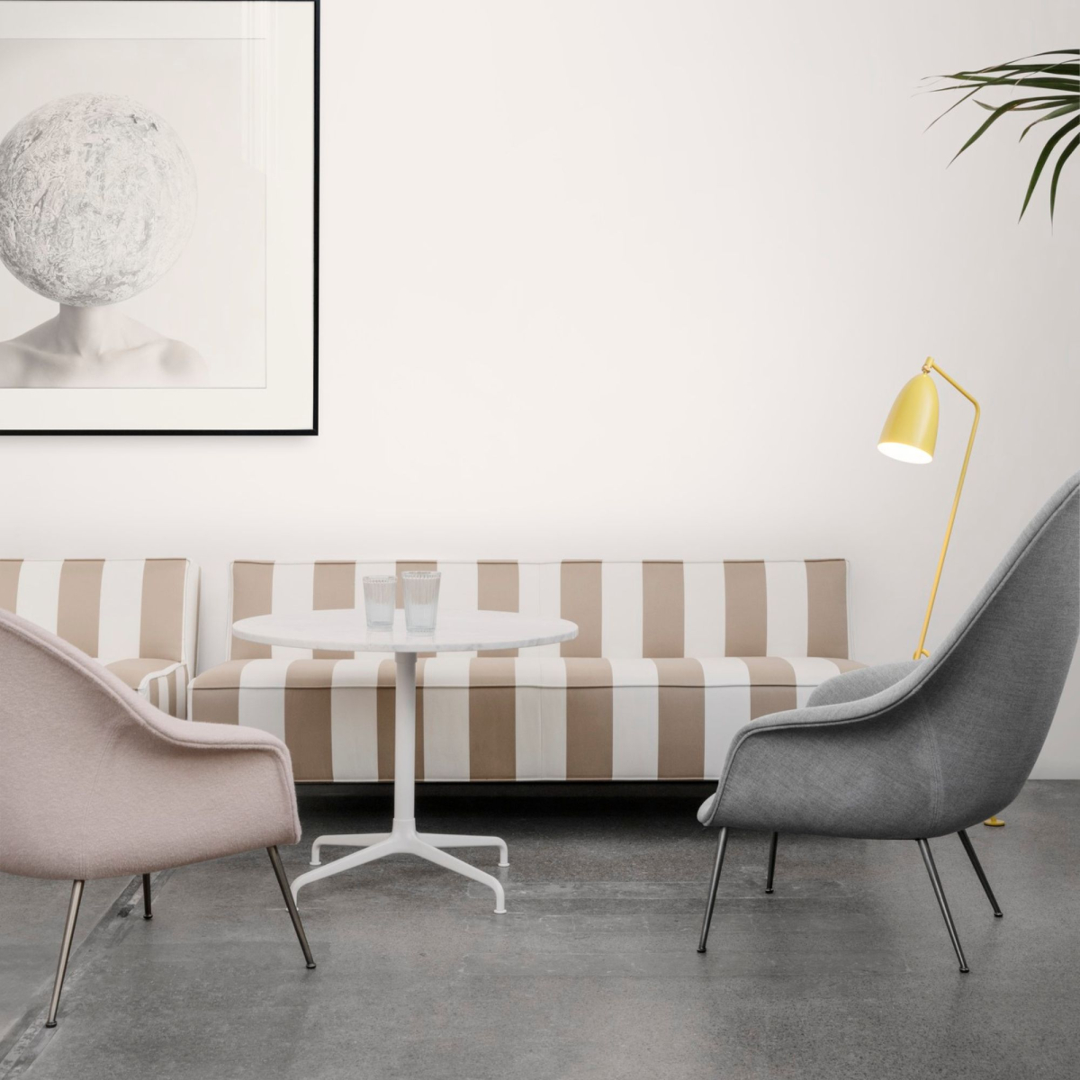 Tapicerowana sofa Modern Line Gubi
