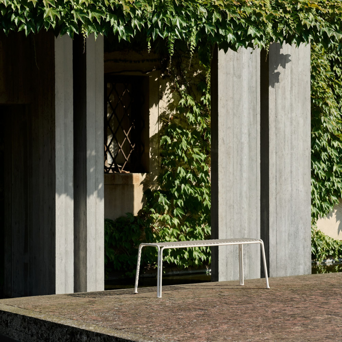 Ławka outdoorowa Thorvald SC112 Ivory