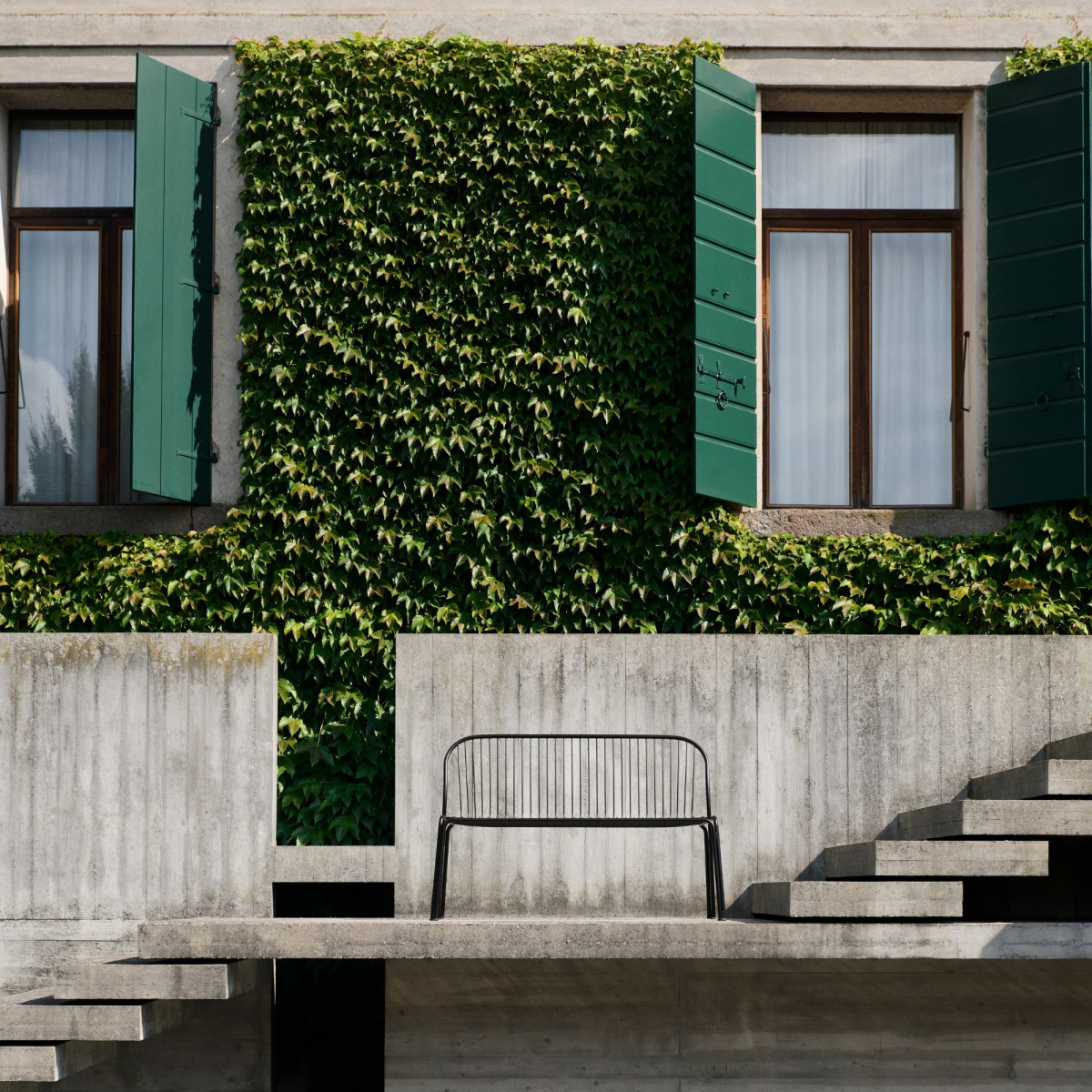 Ławka outdoorowa Thorvald SC111 Warm Black