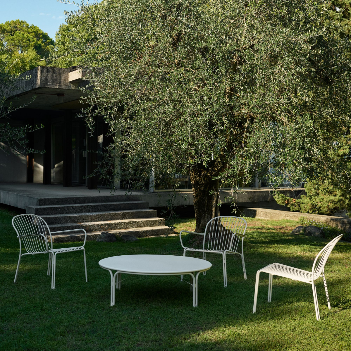 Stolik kawowy outdoorowy Thorvald SC109 Ø115cm Ivory