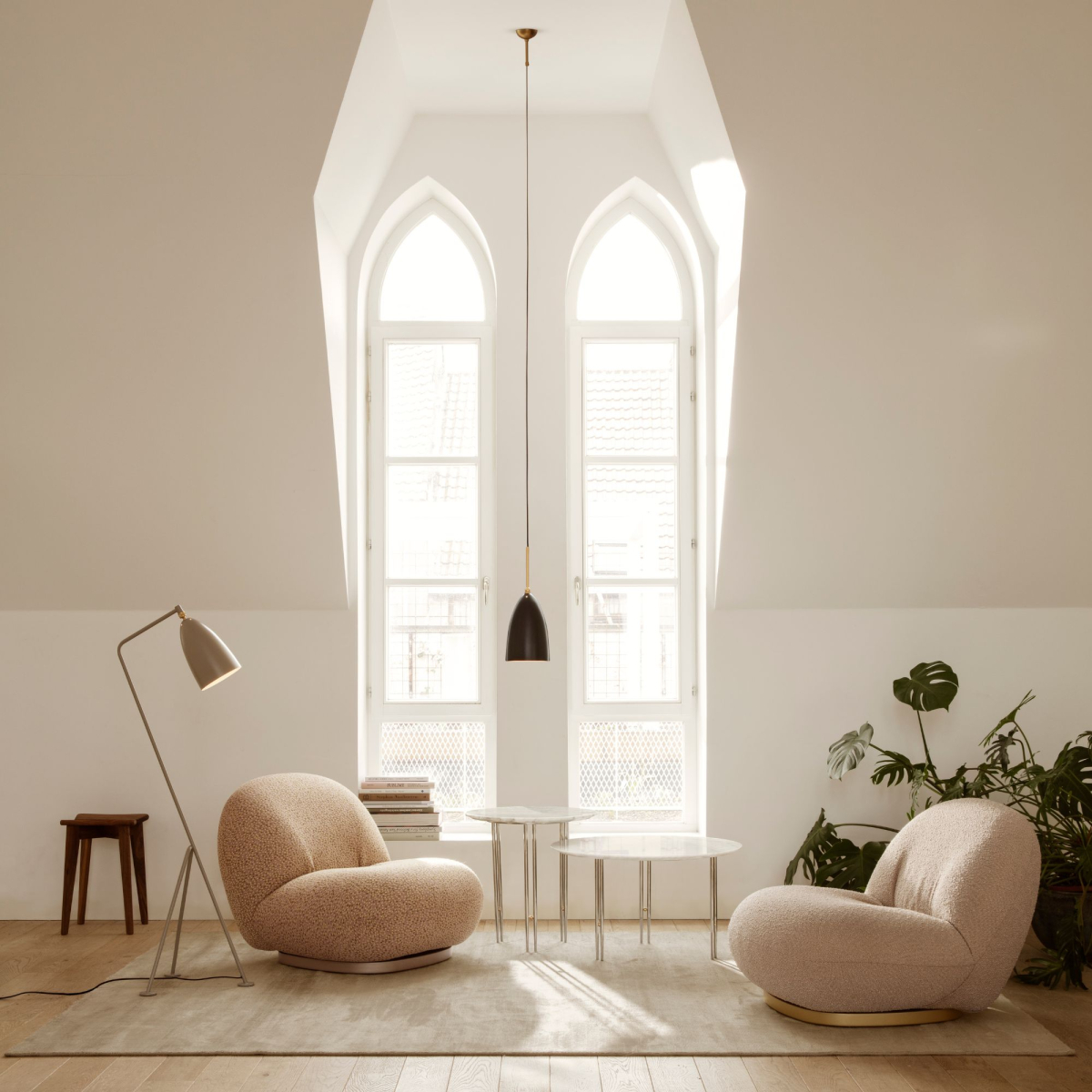 Aluminiowa lampa wisząca Grashoppa Gubi