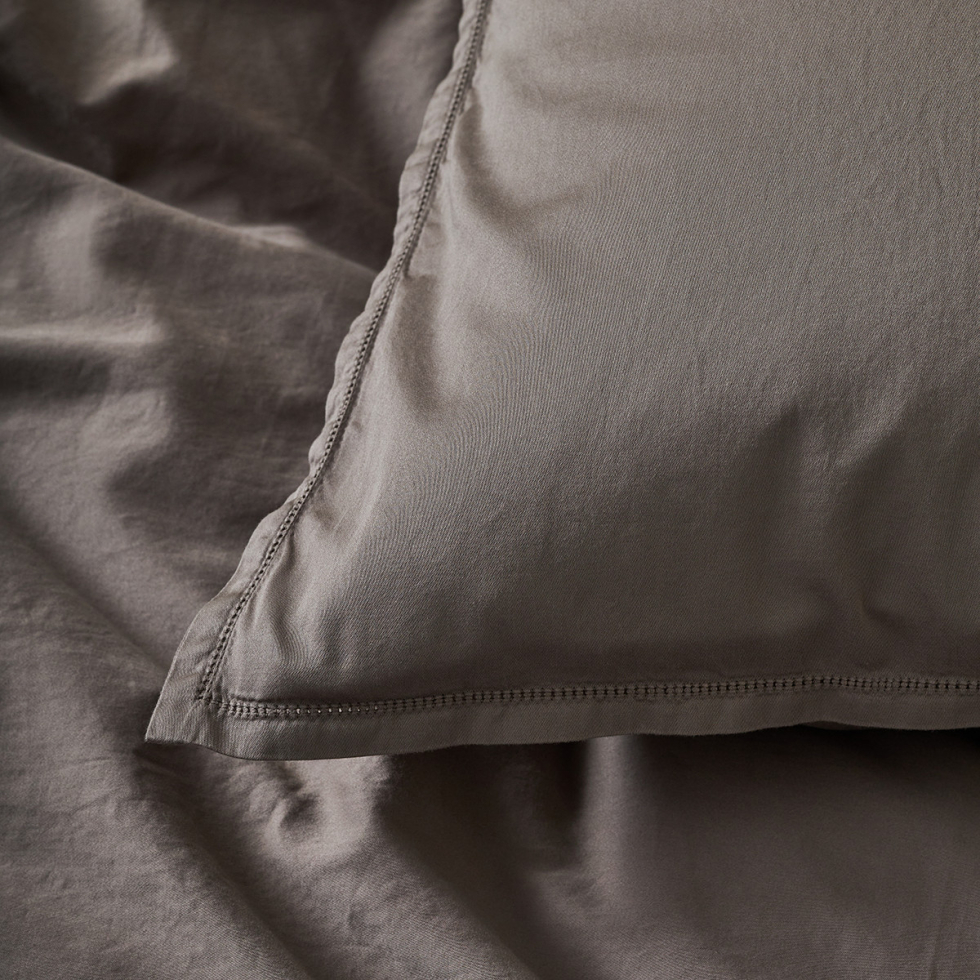 Poszewka na poduszkę z bawełny satynowej Lizbona III Taupe NAP