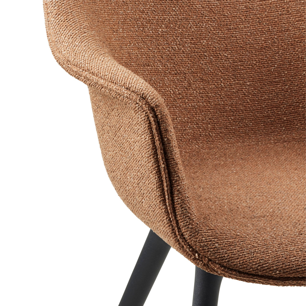 Komfortowe krzesło tapicerowane BAT Gubi