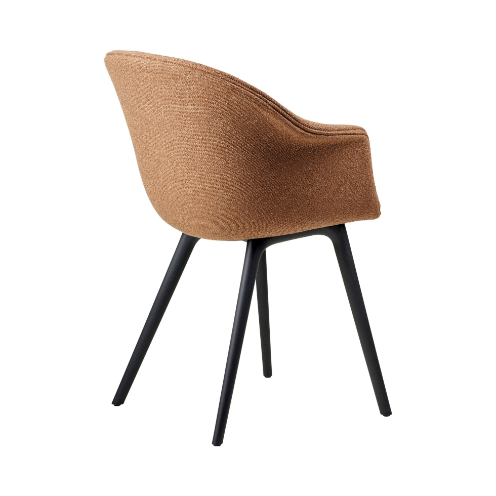 Komfortowe krzesło tapicerowane BAT Gubi
