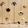 Lampa stołowa Multi-Lite Brass Base Shiny Gubi