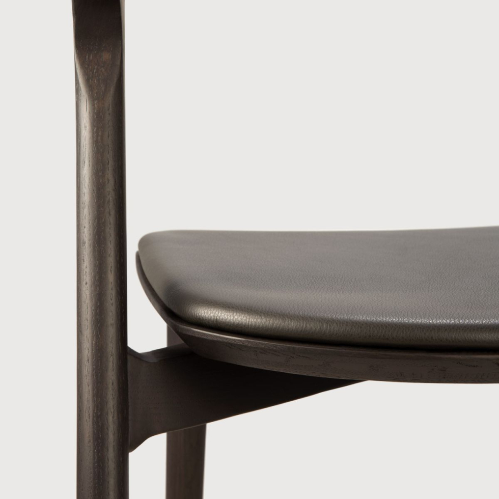 Krzesło Bok tapicerowane dębowe brązowe