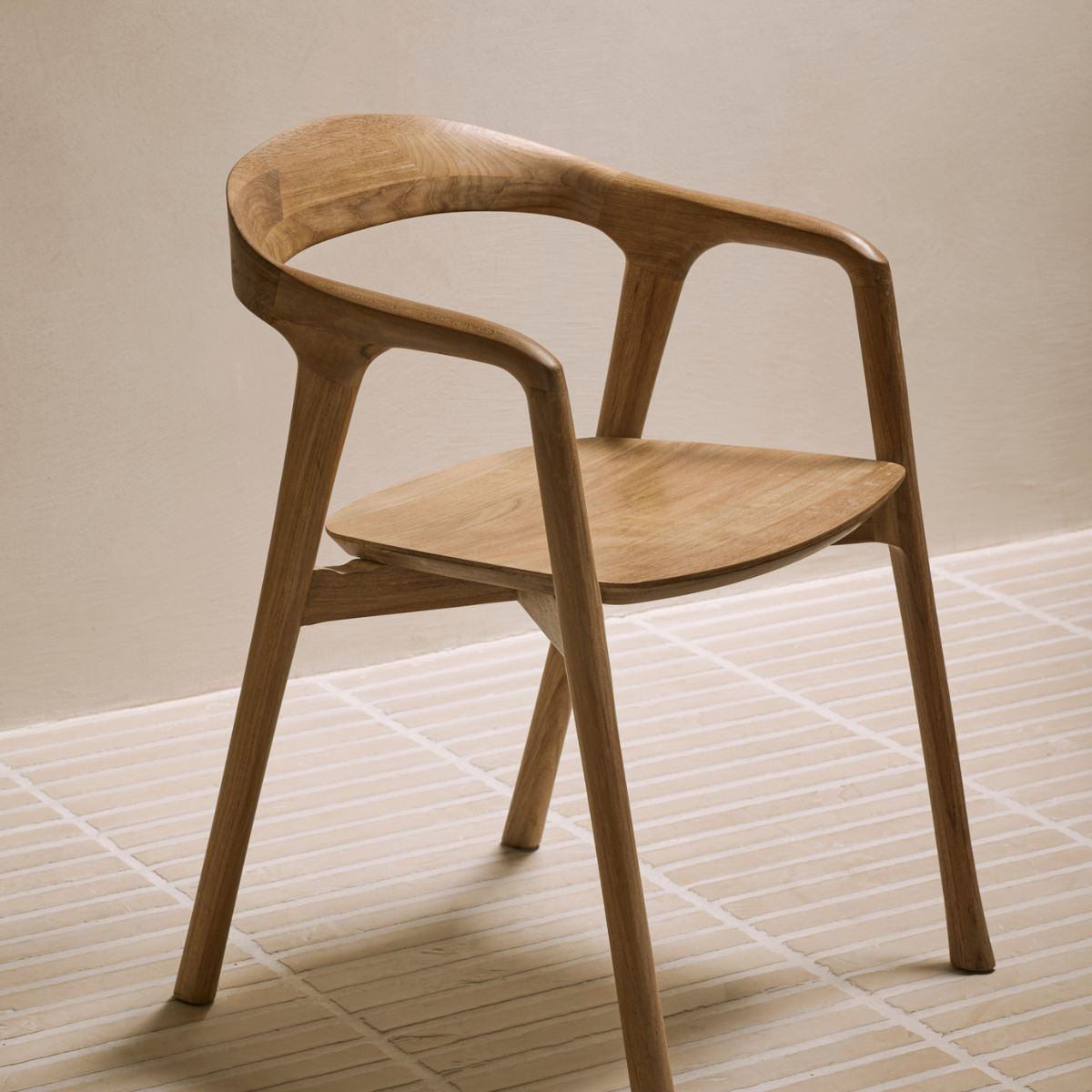 Krzesło z podłokietnikami tekowe Bok