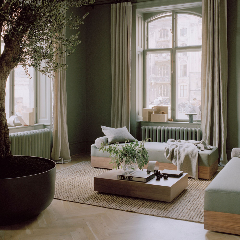 Stolik kawowy niski z szufladą Mass Dąb