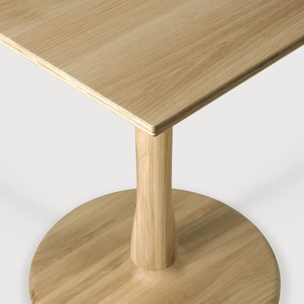 Dębowy stół Torsion Oak square Ethnicraft