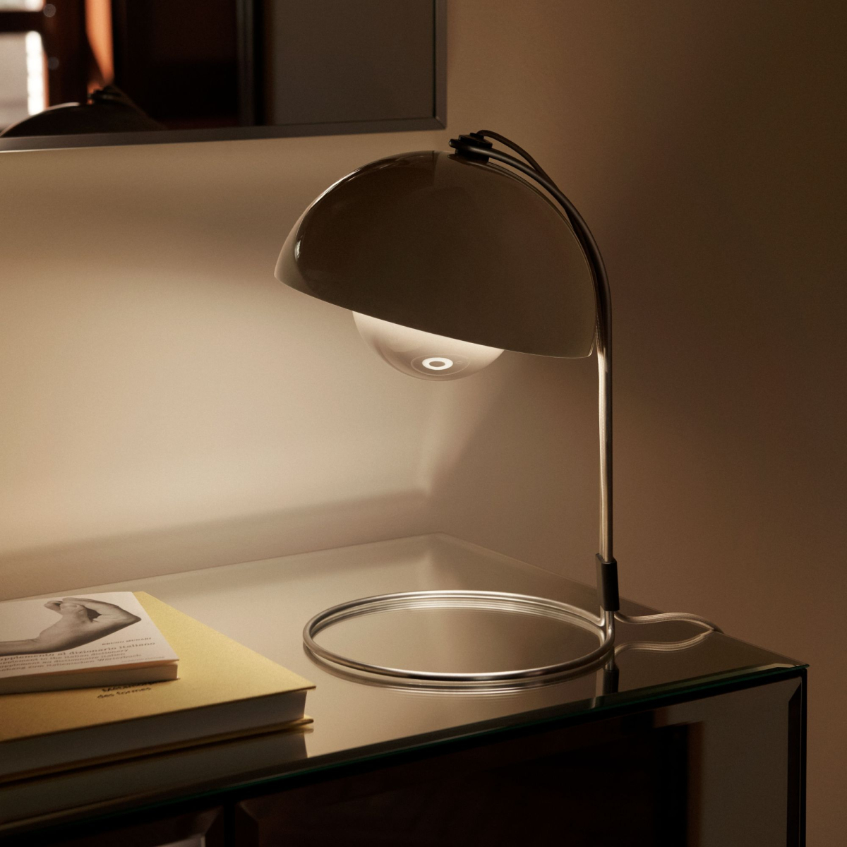 Lampa stołowa Flowerpot VP4 Grey Beige