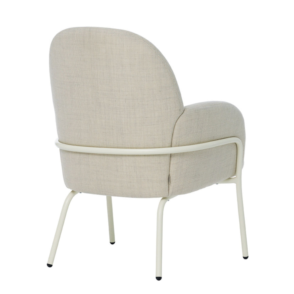 Utrzymany w skandynawskim stylu fotel Sling Fogia