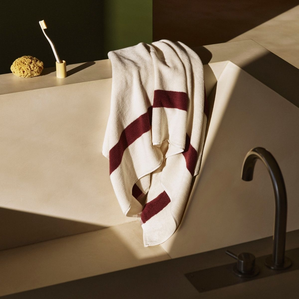 Ręcznik kąpielowy Stripe Bath Towel Burgundy