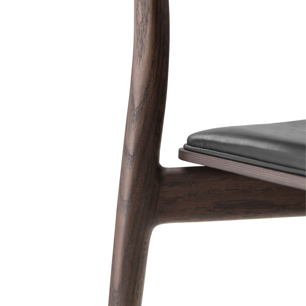 Krzesło Cabin 481 Dark oak