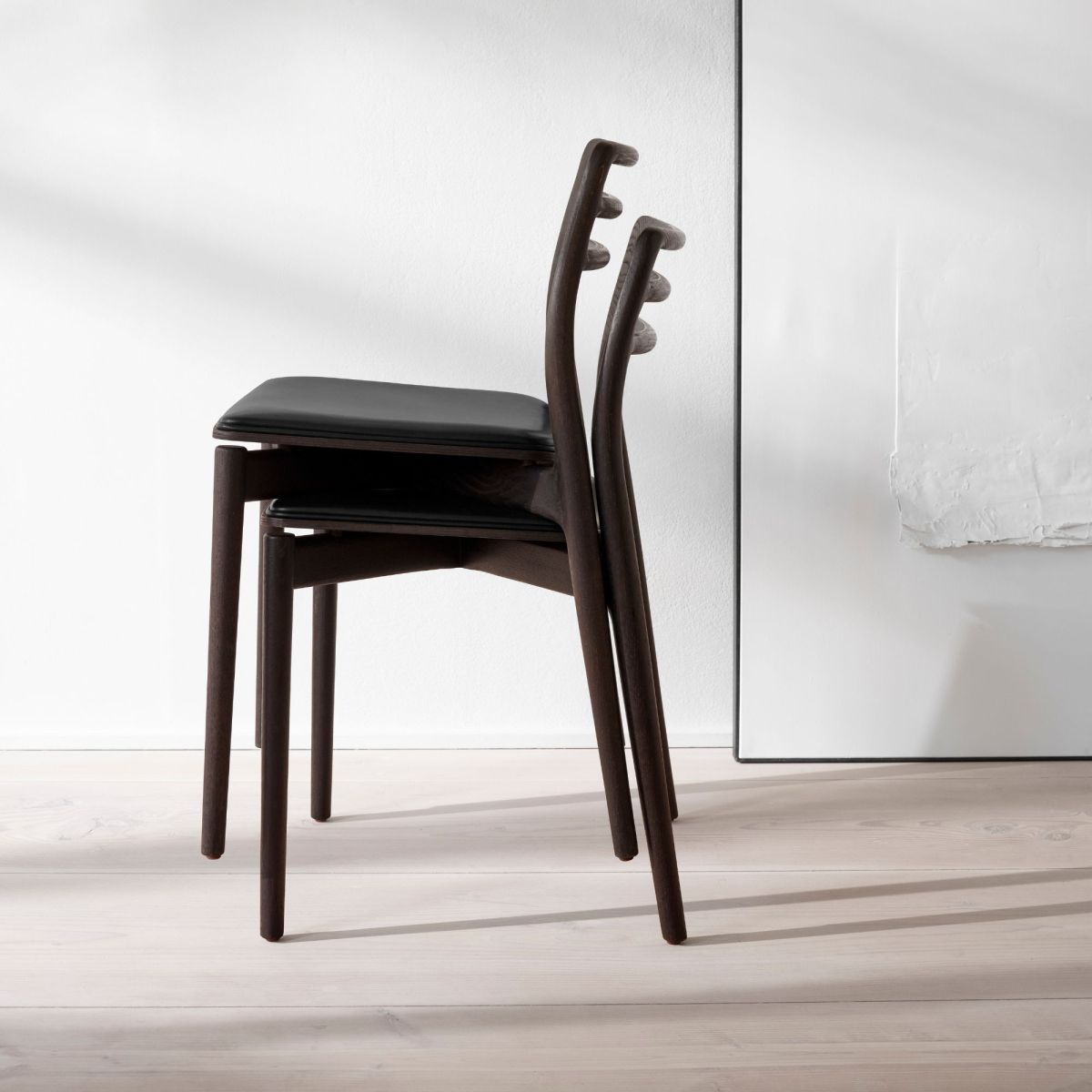 Krzesło Cabin 481 Dark oak