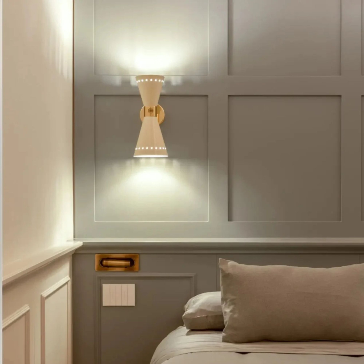 Lampa ścienna Megafono 2 Ivory