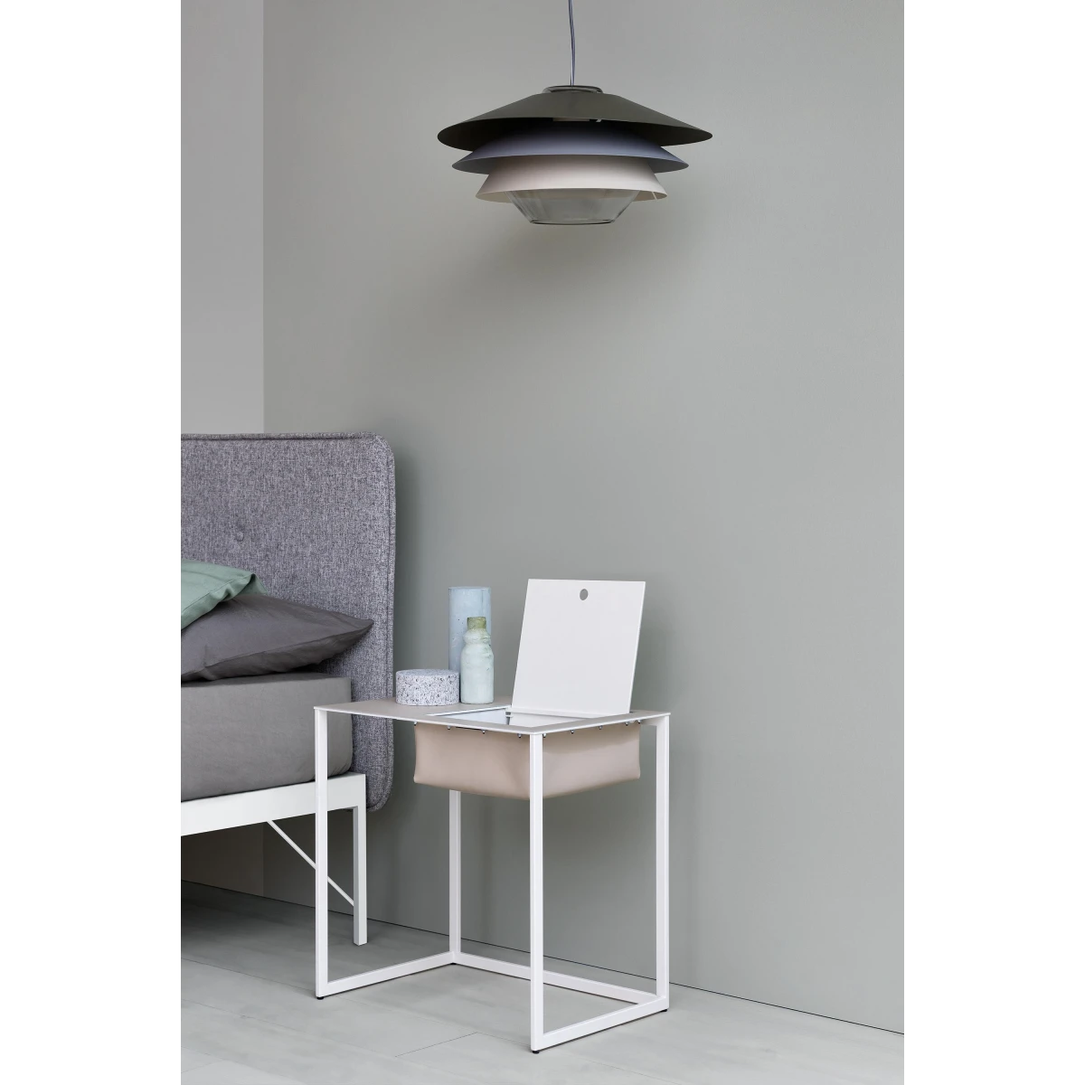 Stolik nocny Taschino Zanotta