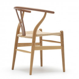 Drewniane krzesło Wishbone CH24 Carl Hansen & Søn