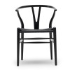 Drewniane krzesło Wishbone CH24 Carl Hansen & Søn, czarne siedzisko