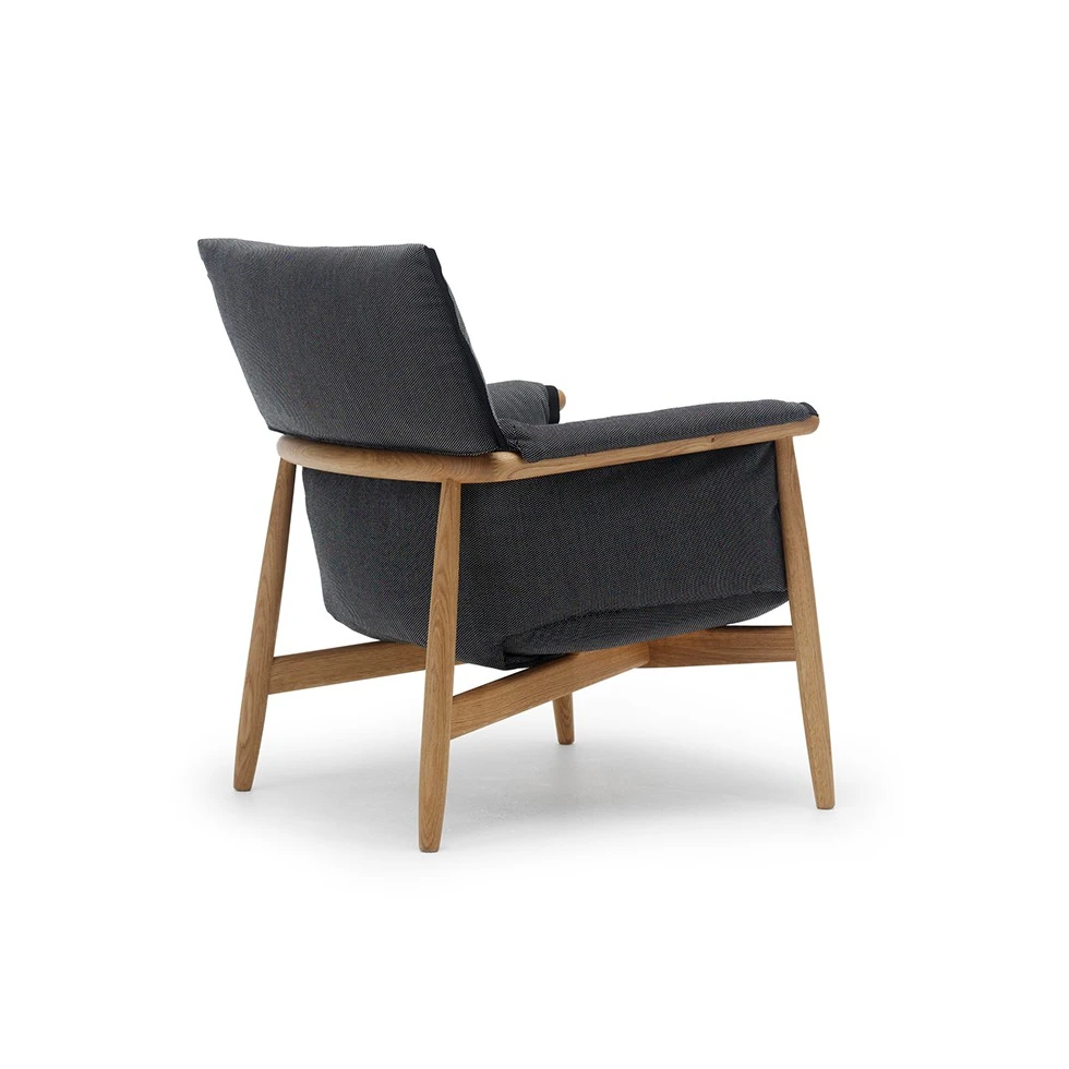 Krzesło Embrace E015 Carl Hansen & Søn