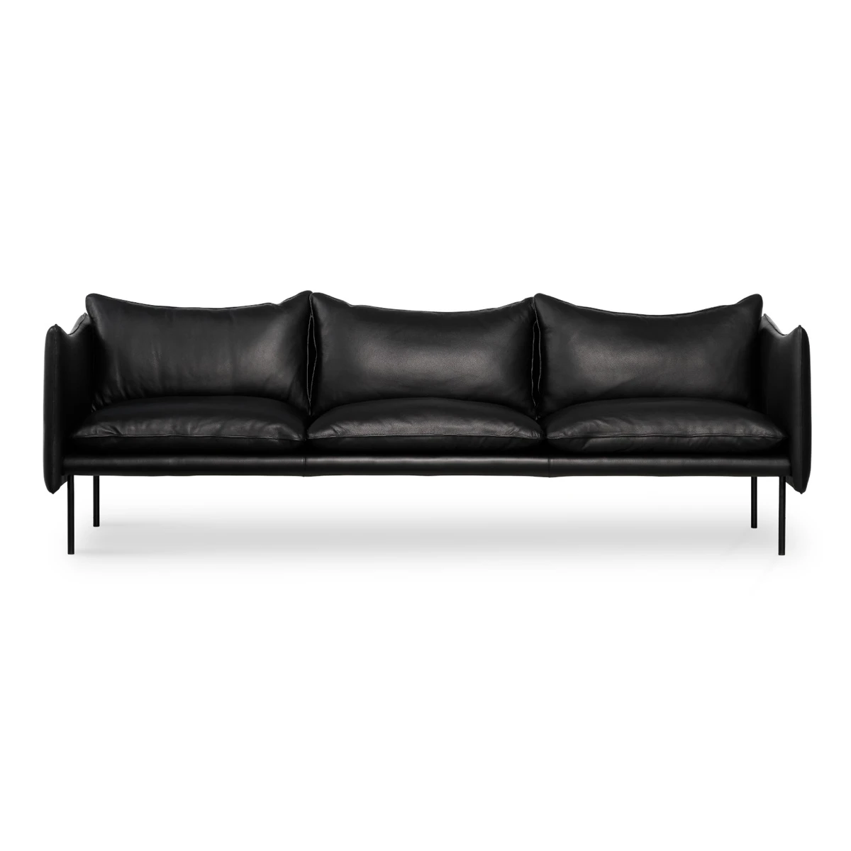 Sofa Tiki tapicerowana czarną skóra Fogia
