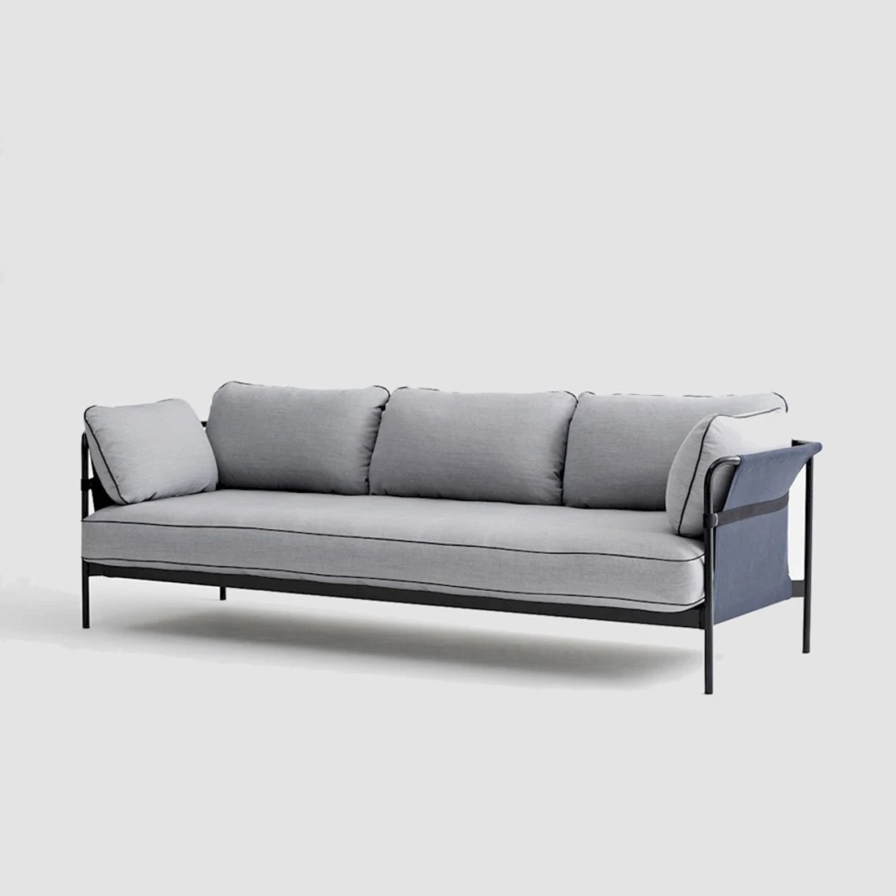 Szara sofa Can HAY