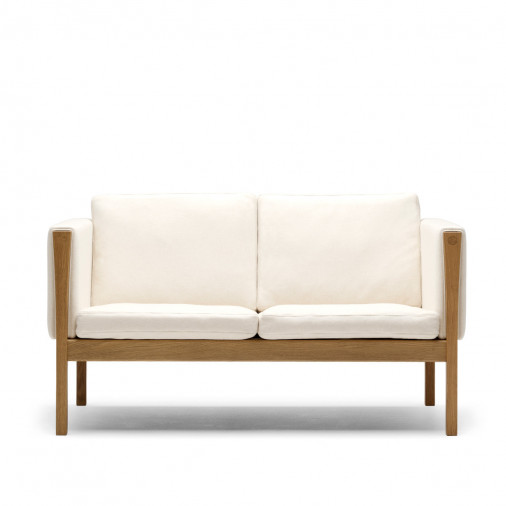 Biała sofa CH162 Carl Hansen & Søn