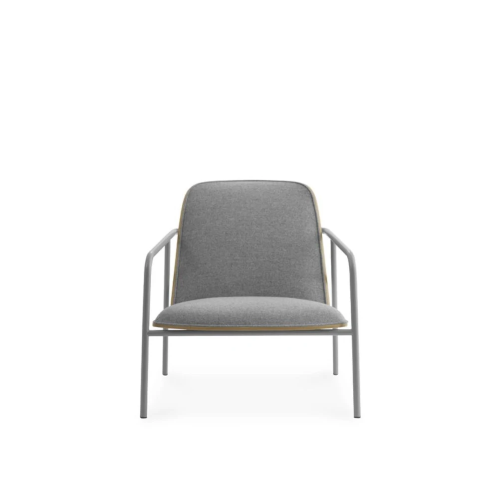 Komfortowy fotel Pad Low Grey Steel Oak-Synergy Normann Copenhagen