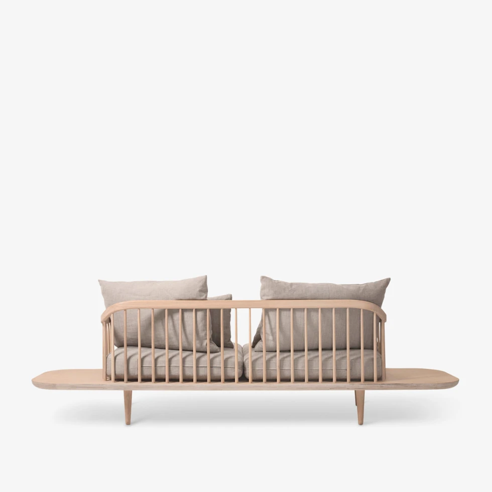 Utrzymana w skandynawskim stylu sofa Fly SC3 &Tradition