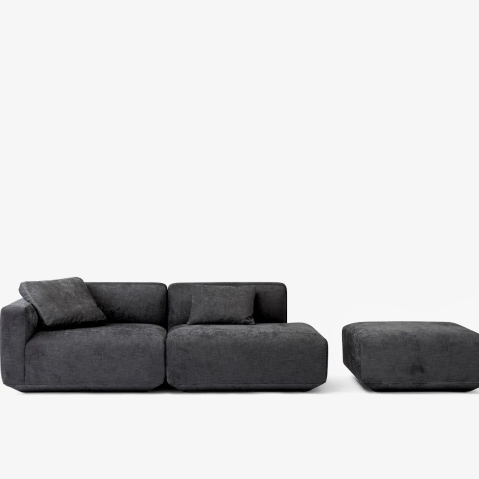 Dwuosobowa sofa modułowa Develius EV1-EV7  plus pojedynczy moduł puf - &Tradition