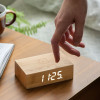 Aktywowany dźwiękiem budzik Flip Click Clock Bamboo Gingko