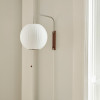 Lampa ścienna Ball z regulowanym ramieniem - Nelson HAY