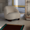 Fotel Margas LC1 &Tradition - aranżacja z dywanem