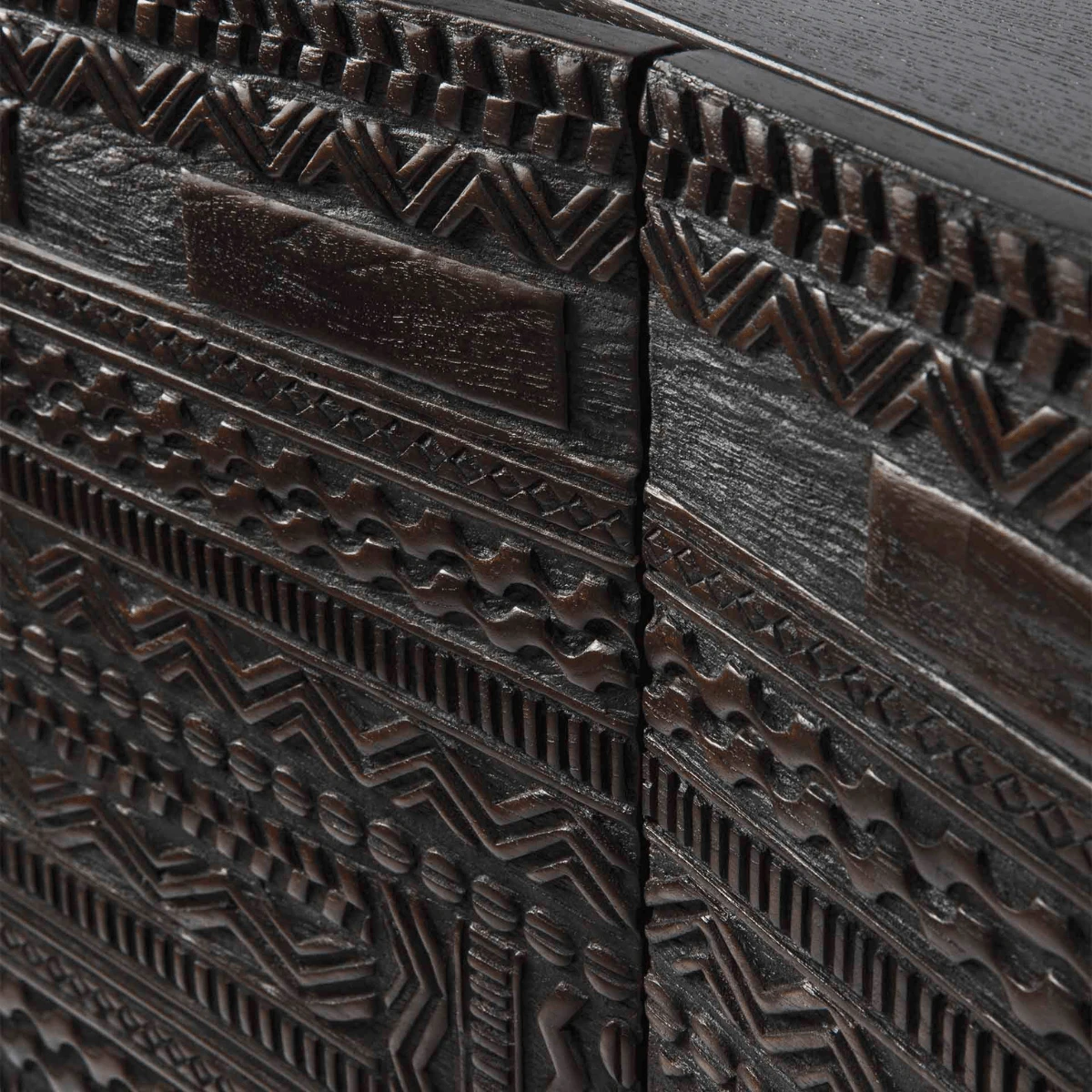 Rzeźbiony kredens Ancestors Tabwa  Ethnicraft