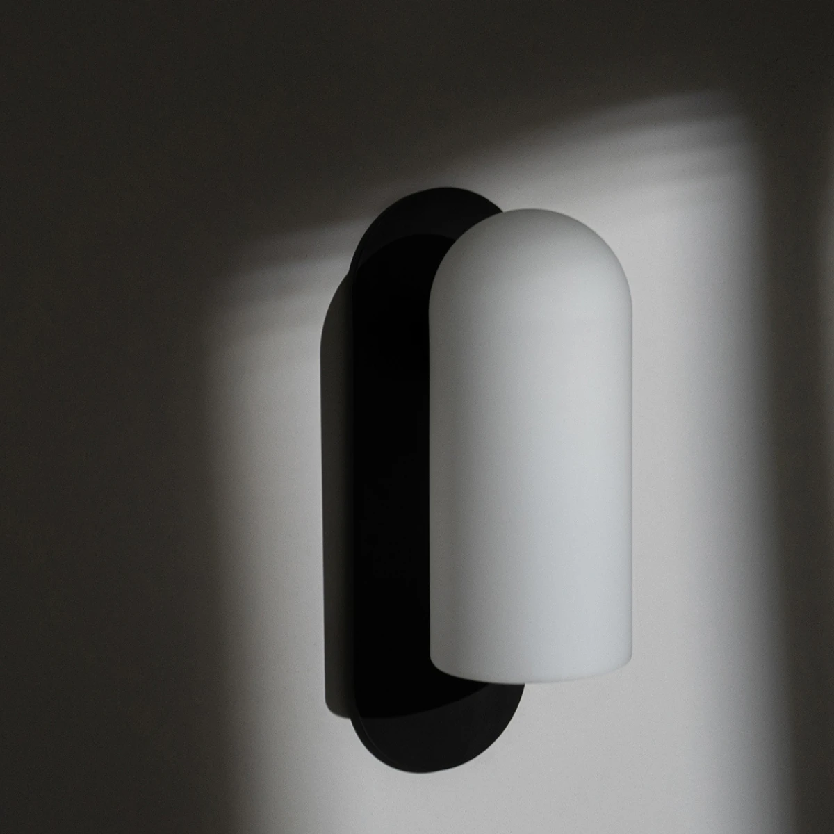 Lampa ścienna Odyssey MD