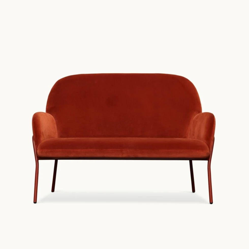 Utrzymana w stylu skandynawskim sofa Sling Fogia