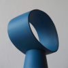 Niebieska lampa stołowa Eclipse Miniforms - detale