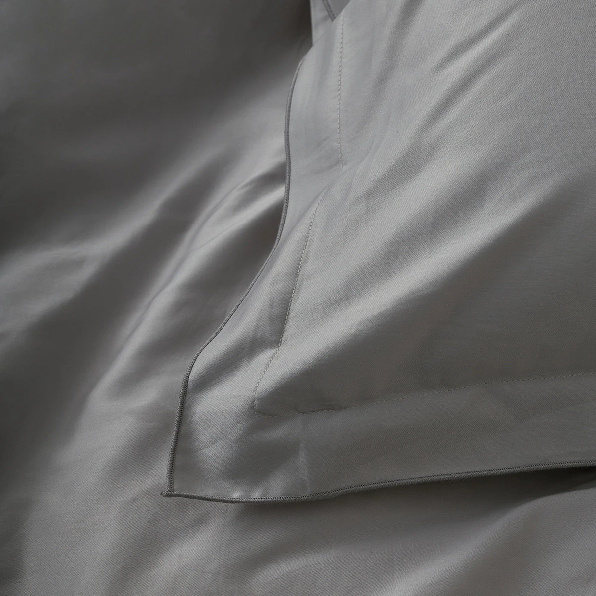 Poszewka na poduszkę Classic Satin Silver take a NAP